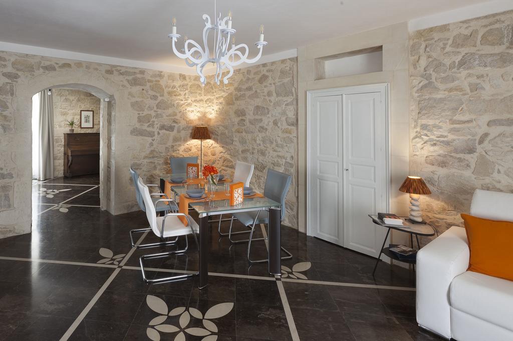 Casa Hybla Lägenhet Ragusa Rum bild